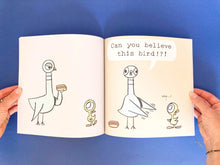 Cargar imagen en el visor de la galería, THE PIGEON FINDS A HOT DOG