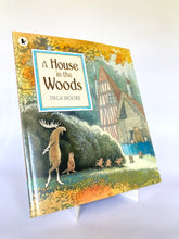 Cargar imagen en el visor de la galería, A HOUSE IN THE WOODS