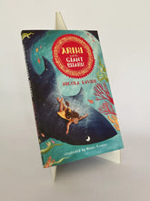 Cargar imagen en el visor de la galería, ARIKI AND THE GIANT SHARK
