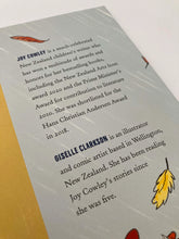 Cargar imagen en el visor de la galería, THE TINY WOMAN'S COAT