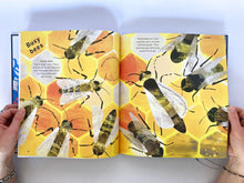 Cargar imagen en el visor de la galería, MY BIG BOOK OF OUTDOORS