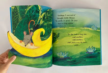 Cargar imagen en el visor de la galería, THE MOUSE WHO ATE THE MOON