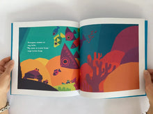 Cargar imagen en el visor de la galería, DON'T WORRY, LITTLE CRAB