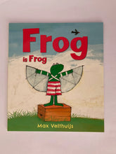 Cargar imagen en el visor de la galería, FROG IS FROG