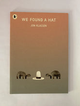 Cargar imagen en el visor de la galería, WE FOUND A HAT