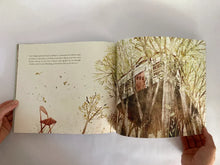 Cargar imagen en el visor de la galería, THE HOUSE HELD UP BY TREES
