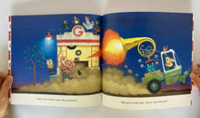 Cargar imagen en el visor de la galería, GUS'S GARAGE