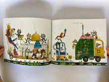 Cargar imagen en el visor de la galería, MONKEY ON THE RUN