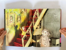 Cargar imagen en el visor de la galería, THE VISITOR