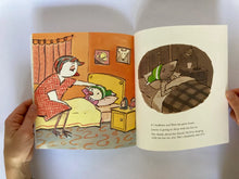 Cargar imagen en el visor de la galería, LISETTE'S GREEN SOCK