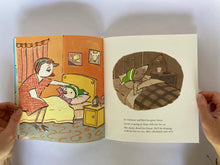 Cargar imagen en el visor de la galería, LISETTE'S GREEN SOCK