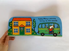 Cargar imagen en el visor de la galería, MAISY'S BUS