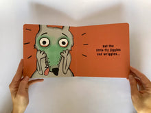 Cargar imagen en el visor de la galería, THE WOLF AND THE FLY