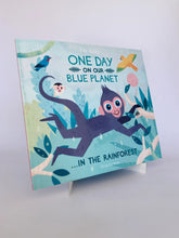 Cargar imagen en el visor de la galería, ONE DAY ON OUR BLUE PLANET RAINFOREST PB