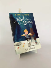 Cargar imagen en el visor de la galería, THE TALE OF ANGELINO BROWN