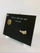 Cargar imagen en el visor de la galería, THIS IS NOT MY HAT