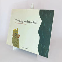 Cargar imagen en el visor de la galería, THE KING AND THE SEA